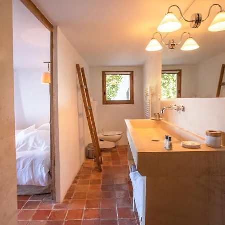 La Maison De Constance * 카발레르쉬르메르